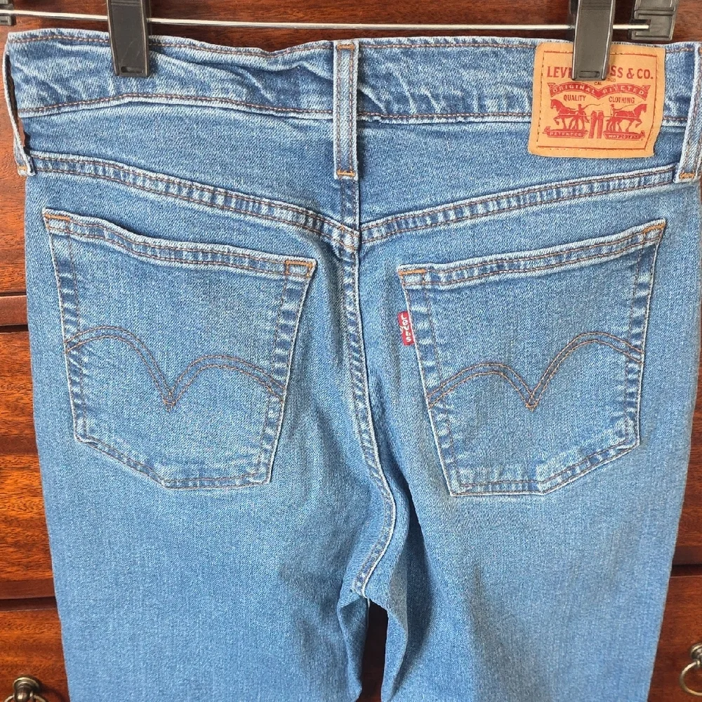 Levi's Wedgie Straight Blue Denim Jeans - Picture 4 of 5